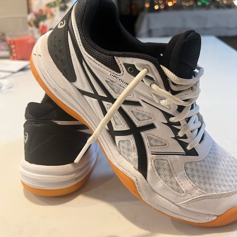 ASICS Upcourt Womens Volleyball Shoes